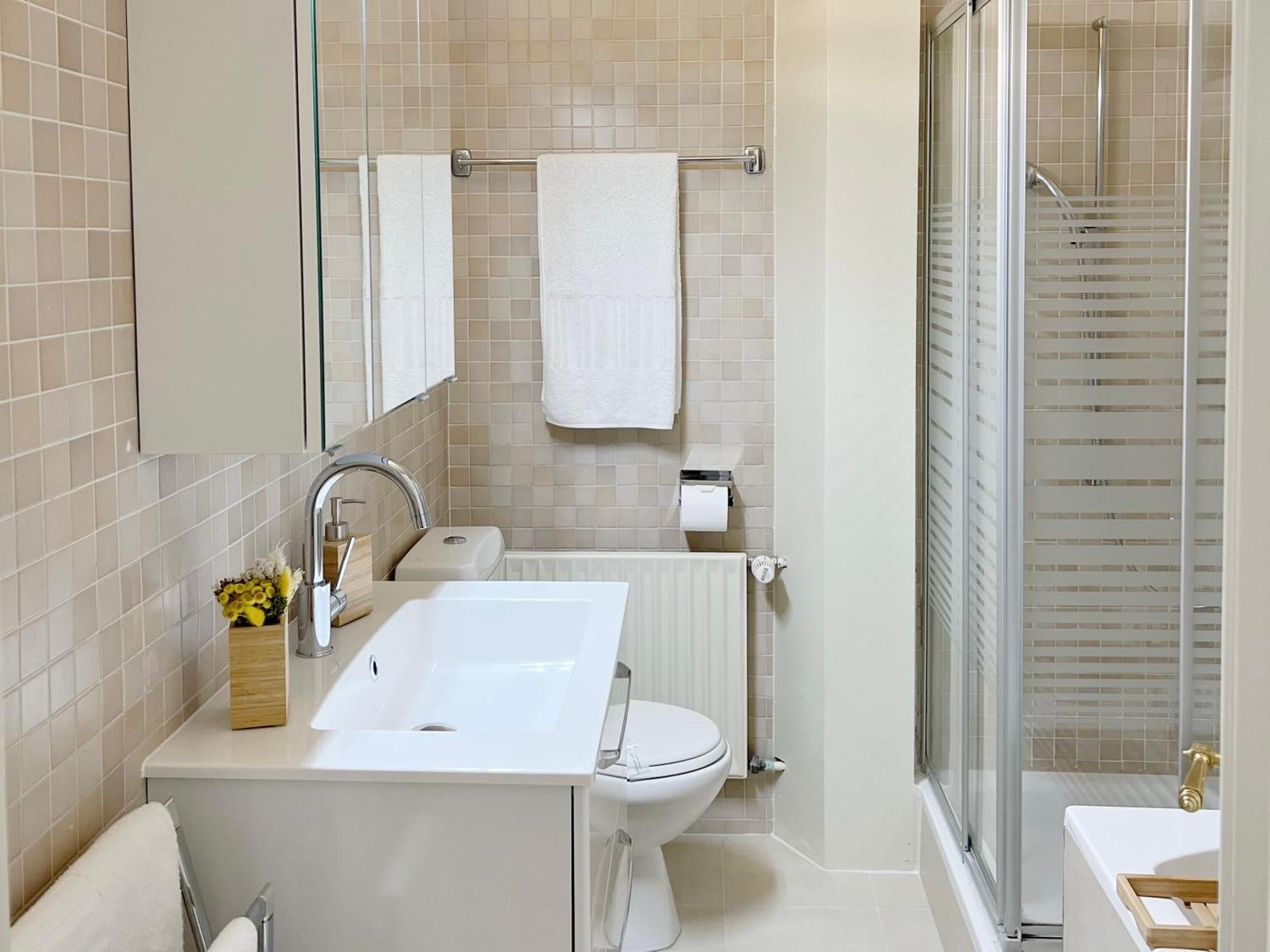 Montreux Riviera Suite Waterfront 3 Bedrooms Private Parking Εξωτερικό φωτογραφία