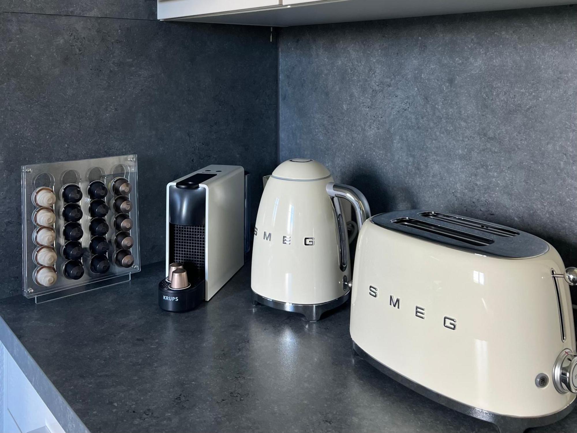 Montreux Riviera Suite Waterfront 3 Bedrooms Private Parking Εξωτερικό φωτογραφία